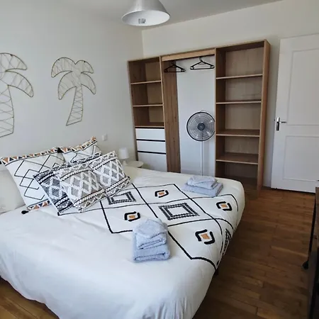 Maison Familiale Deco Vintage Jardin Parking Puy Dufou בית נופש *